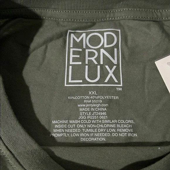 Dog Mom Olive Green T-Shirt Sz: xxl - Picture 2 of 5